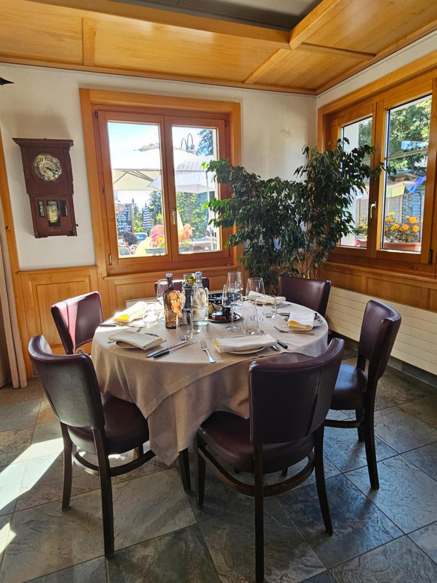 Hotel Restaurant Du Marchairuz 르브라시아 외부 사진