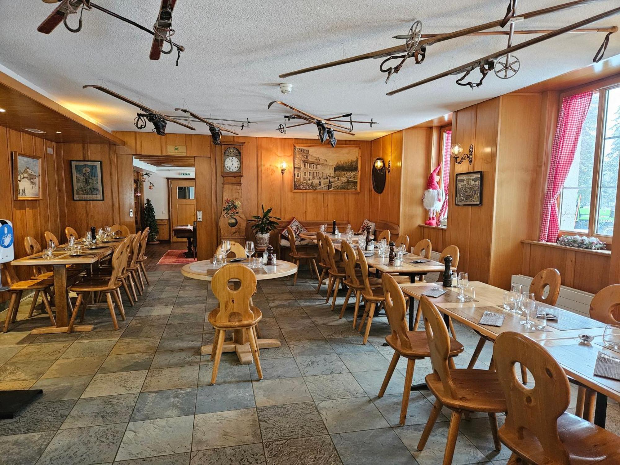 Hotel Restaurant Du Marchairuz 르브라시아 외부 사진